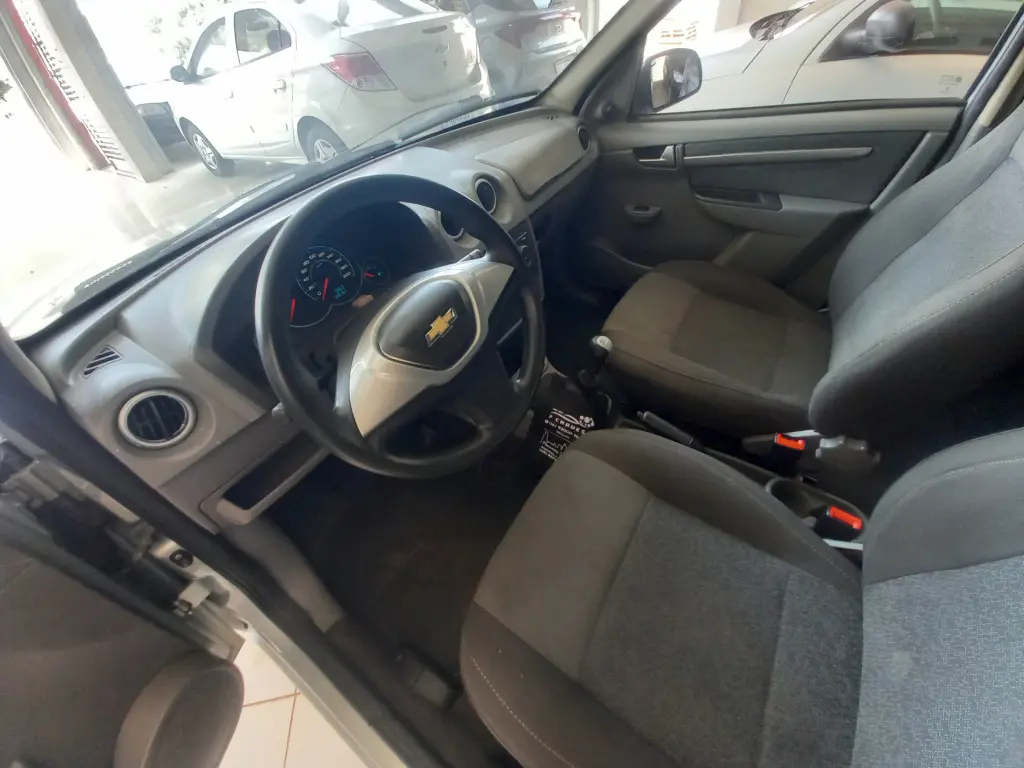 CHEVROLET Prisma - Foto