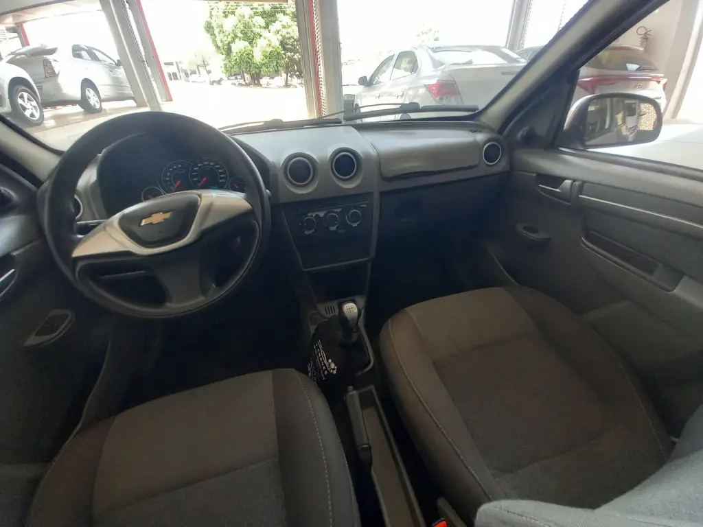 CHEVROLET Prisma - Foto