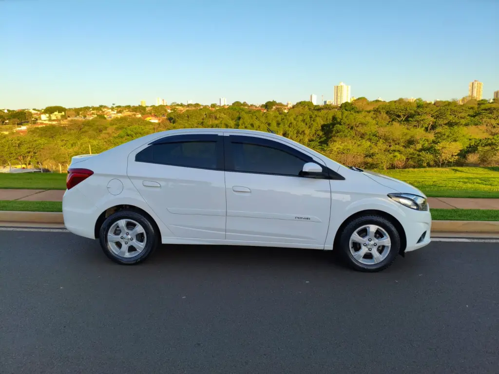 CHEVROLET Prisma - Foto