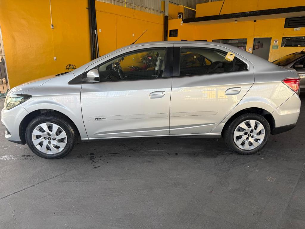 CHEVROLET Prisma - Foto