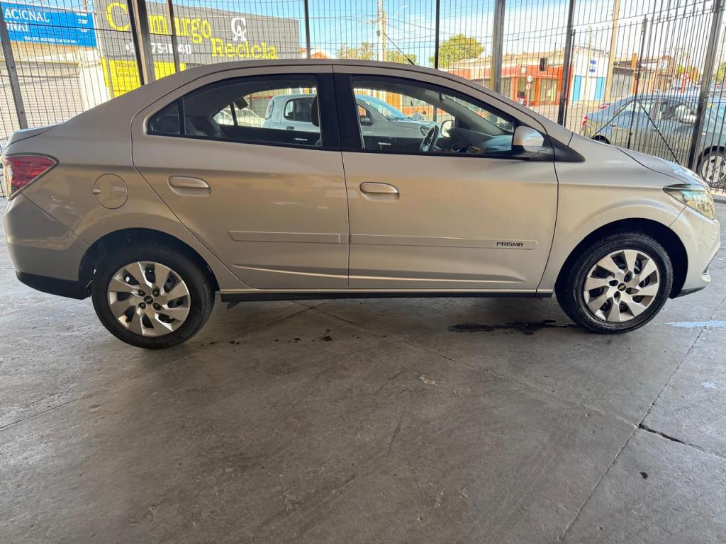 CHEVROLET Prisma - Foto