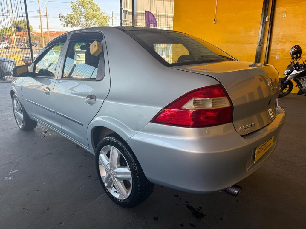 CHEVROLET Prisma - Foto