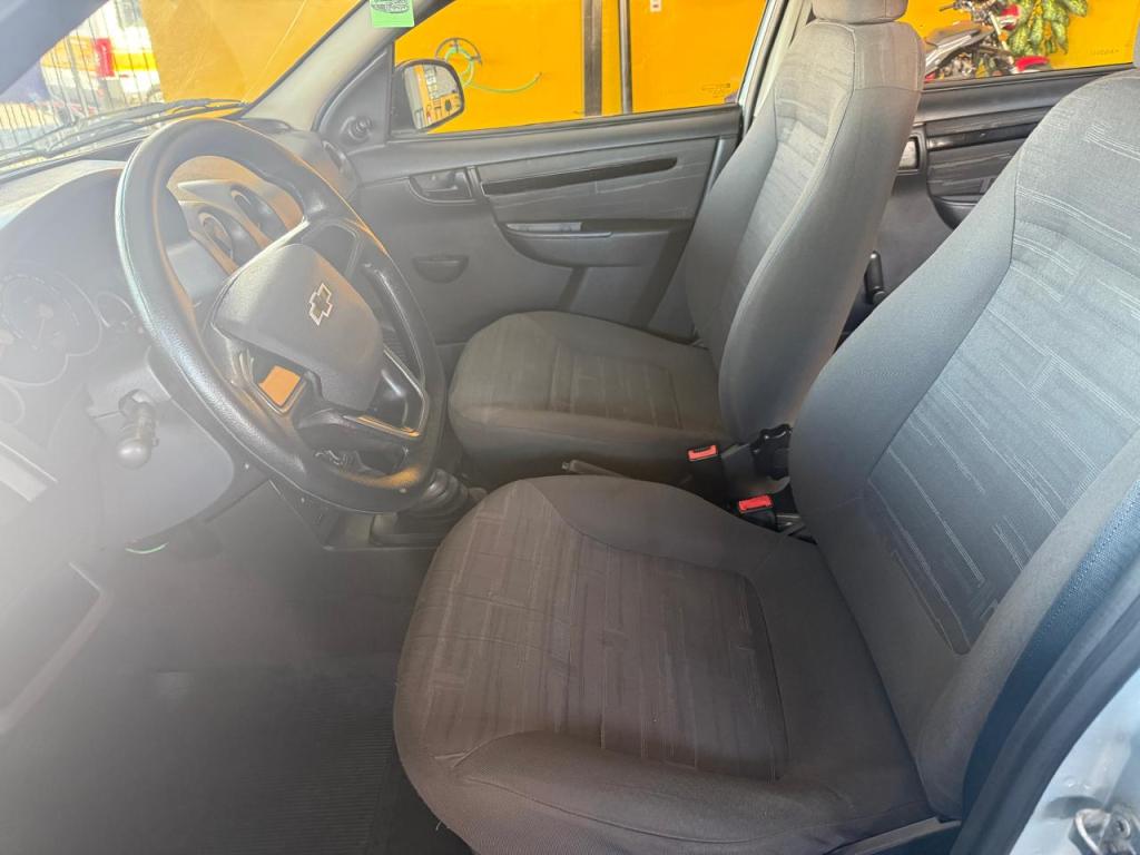 CHEVROLET Prisma - Foto