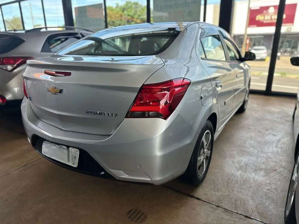CHEVROLET Prisma - Foto