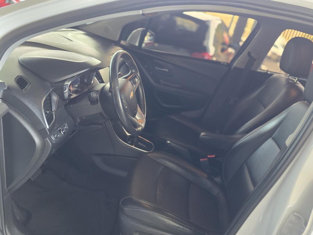 CHEVROLET Tracker - Foto