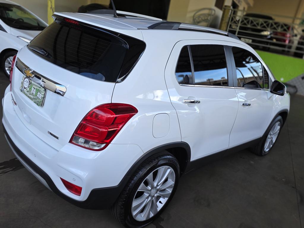 CHEVROLET Tracker - Foto
