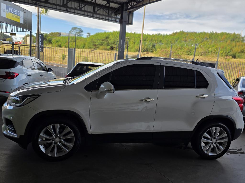 CHEVROLET Tracker - Foto