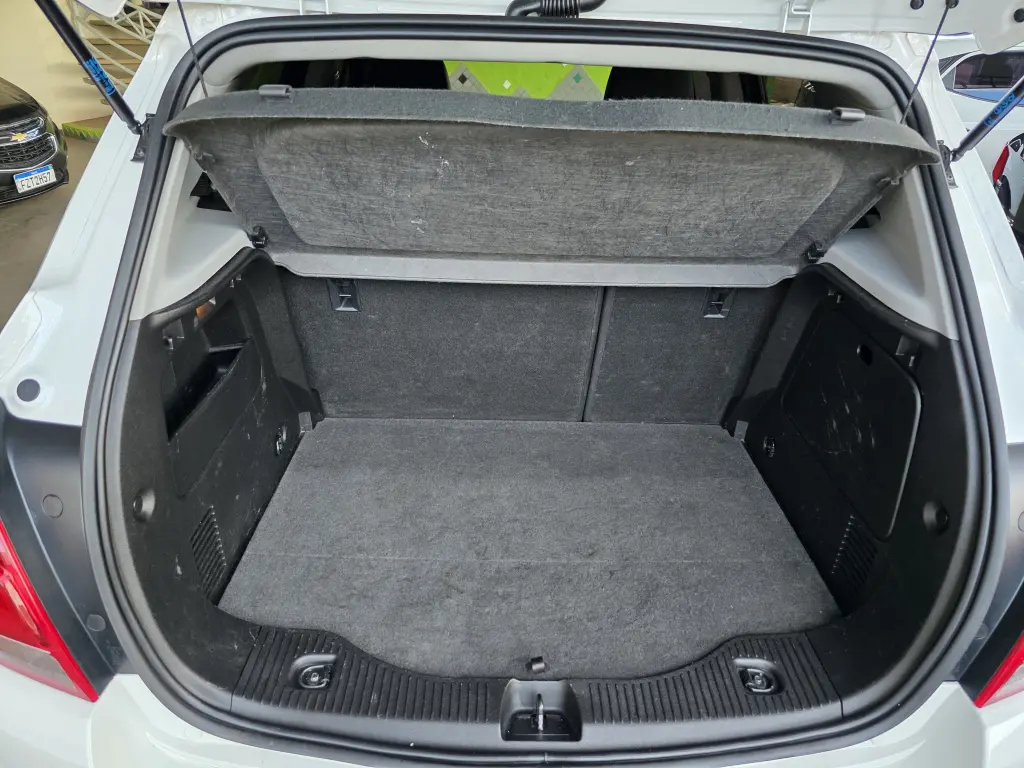 CHEVROLET Tracker - Foto