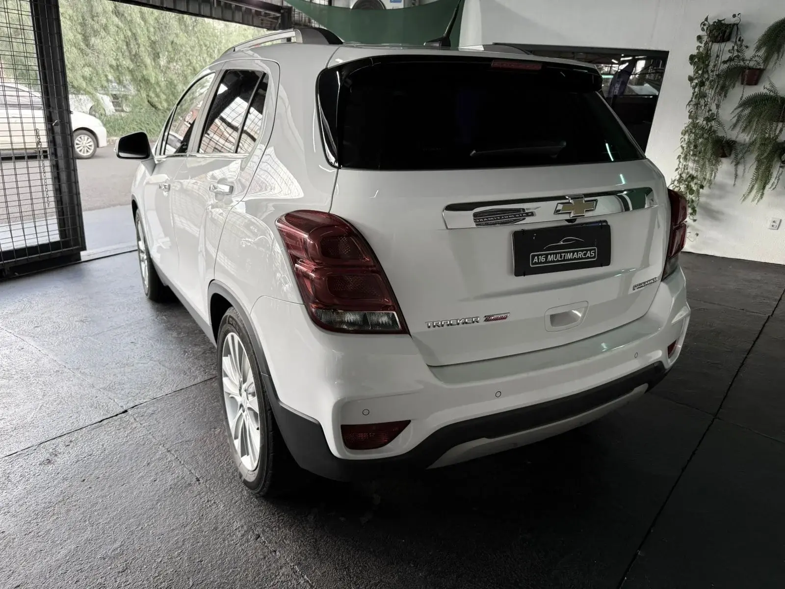 CHEVROLET Tracker - Foto
