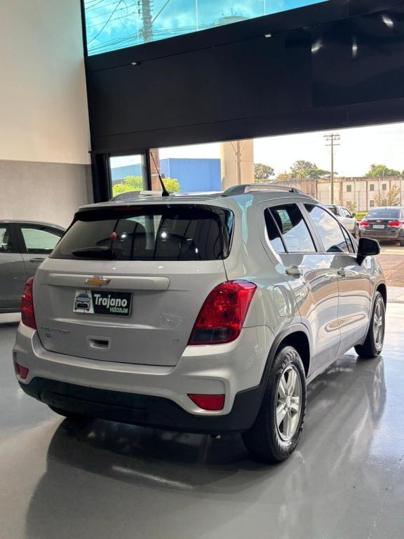 CHEVROLET Tracker - Foto