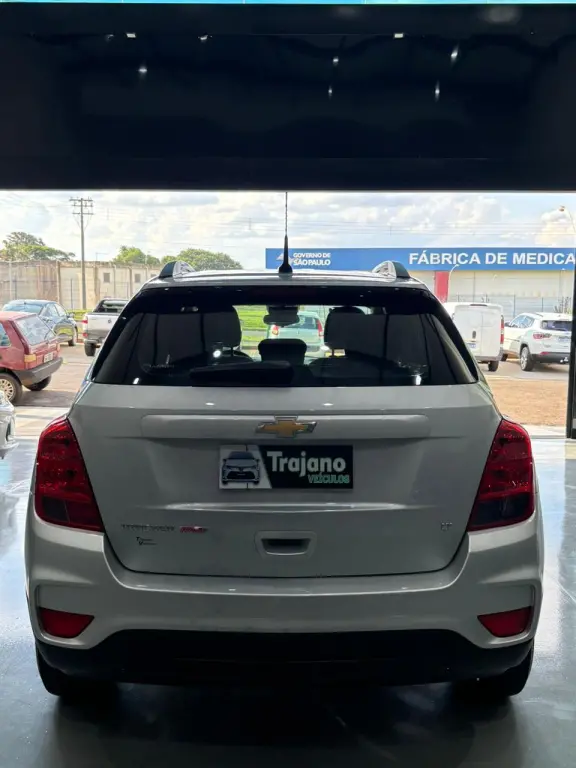 CHEVROLET Tracker - Foto