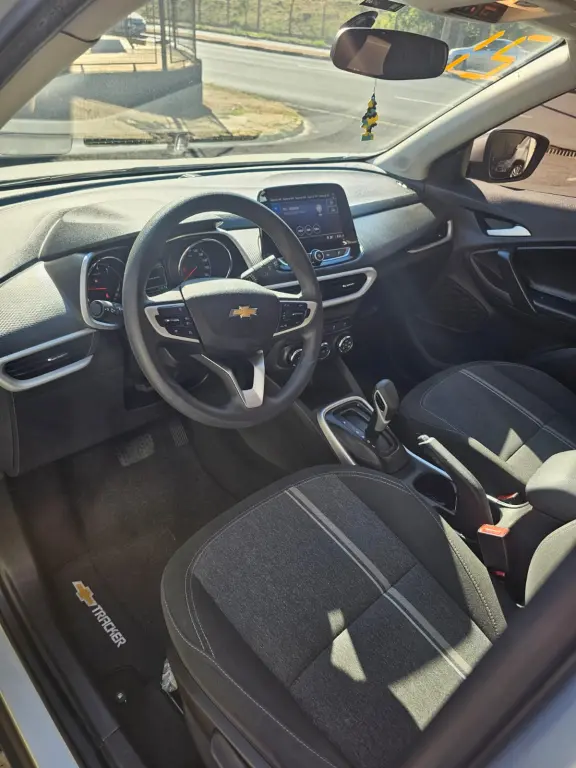 CHEVROLET Tracker - Foto