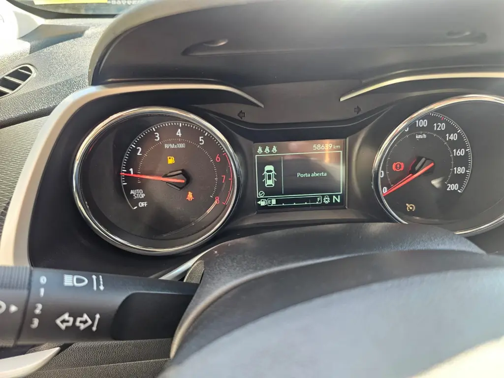 CHEVROLET Tracker - Foto