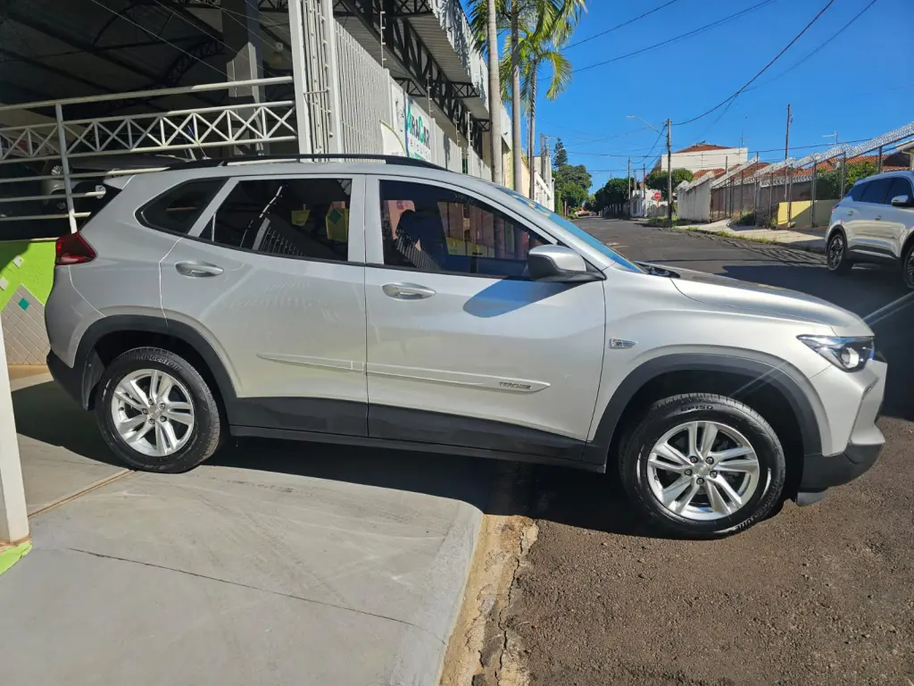 CHEVROLET Tracker - Foto