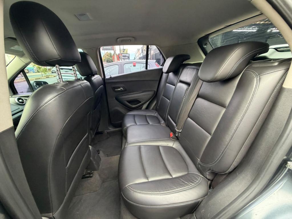 CHEVROLET Tracker - Foto