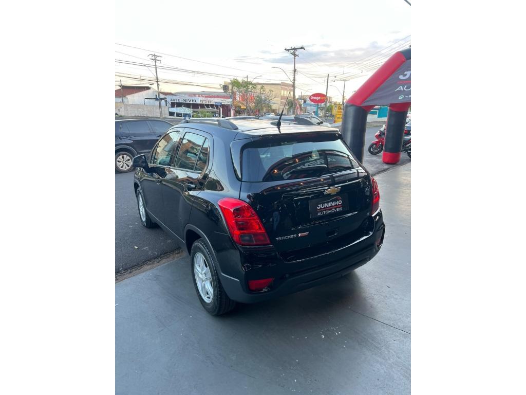 CHEVROLET Tracker - Foto