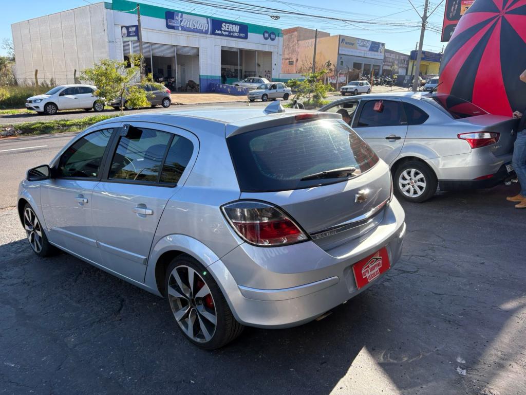 CHEVROLET Vectra Hatch - Foto