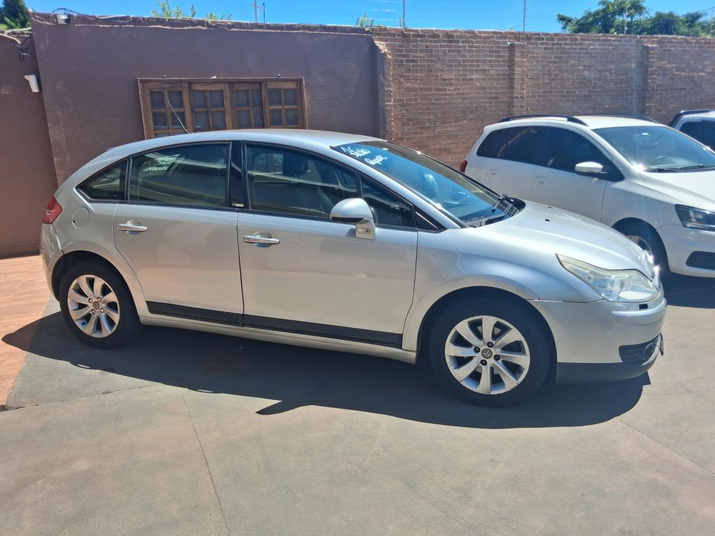 CITROEN C4 Hatch - Foto