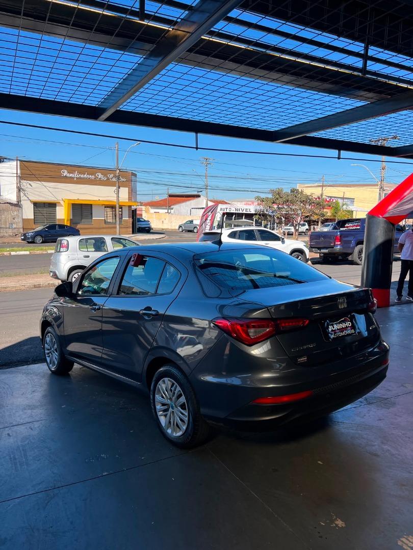 FIAT Cronos - Foto