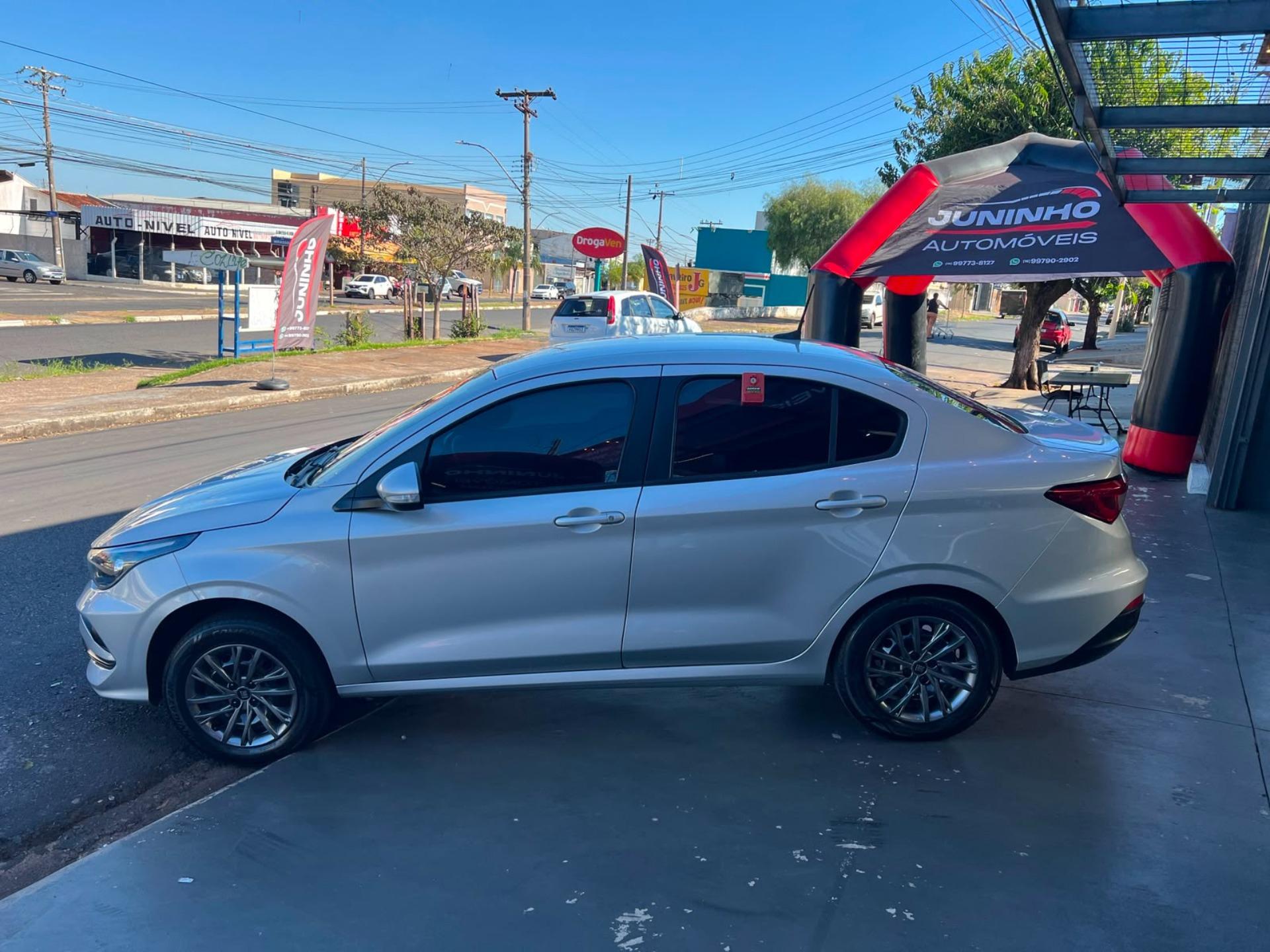 FIAT Cronos - Foto