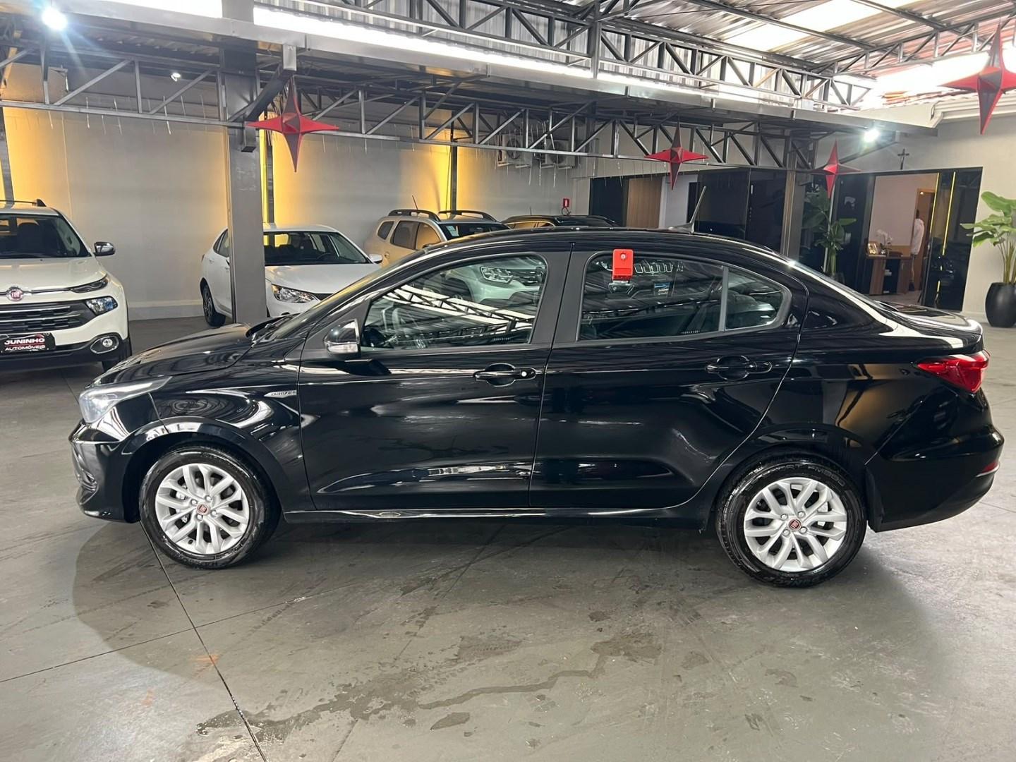 FIAT Cronos - Foto