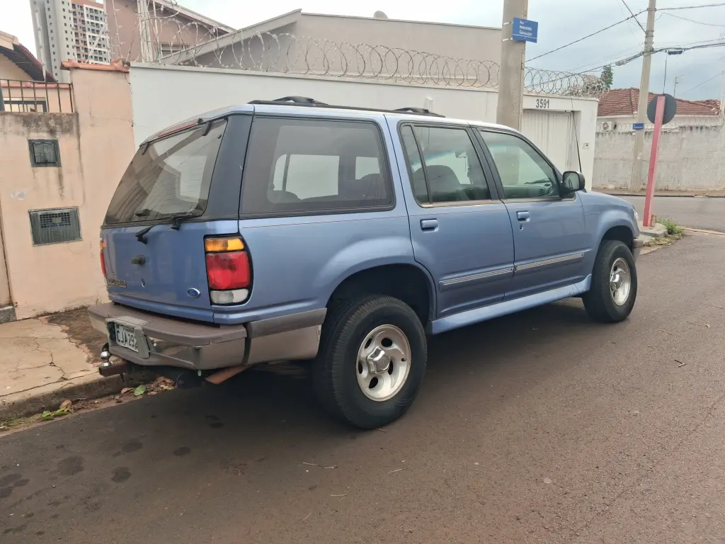 FORD Explorer - Foto
