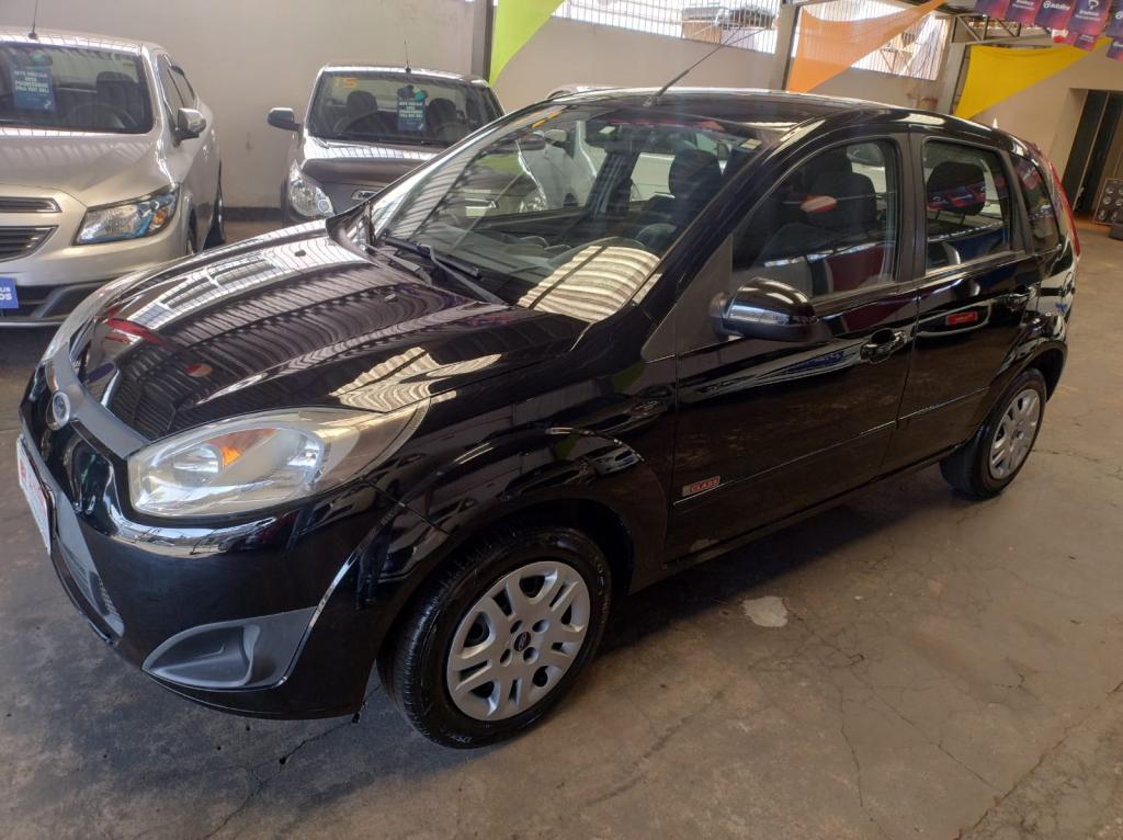 FORD Fiesta Hatch - Foto