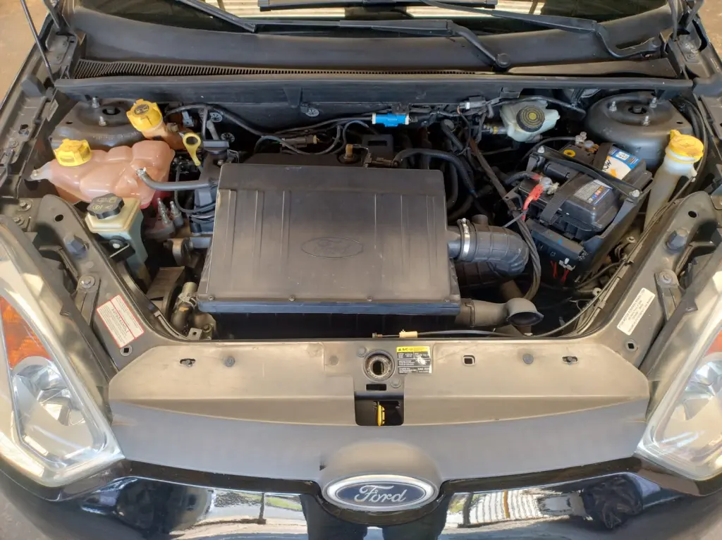 FORD Fiesta Hatch - Foto