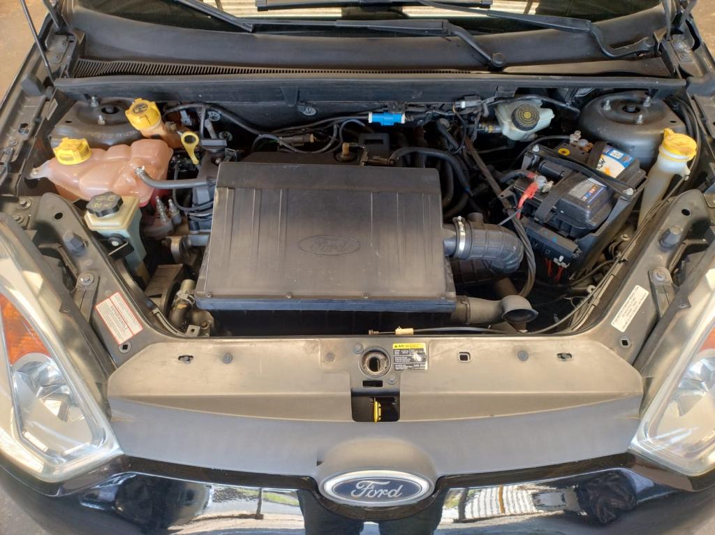 FORD Fiesta Hatch - Foto