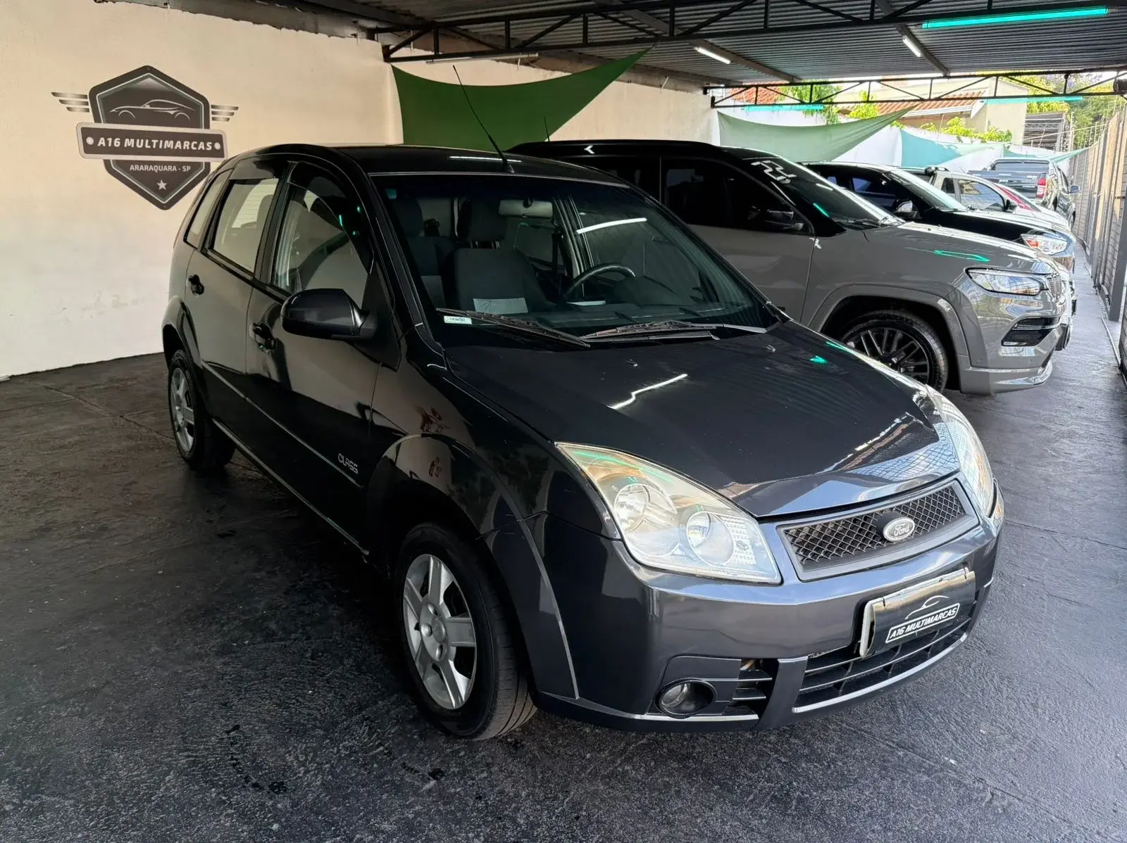 FORD Fiesta Hatch - Foto