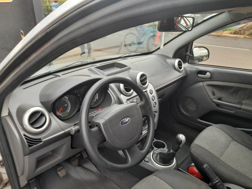 FORD Fiesta Hatch - Foto