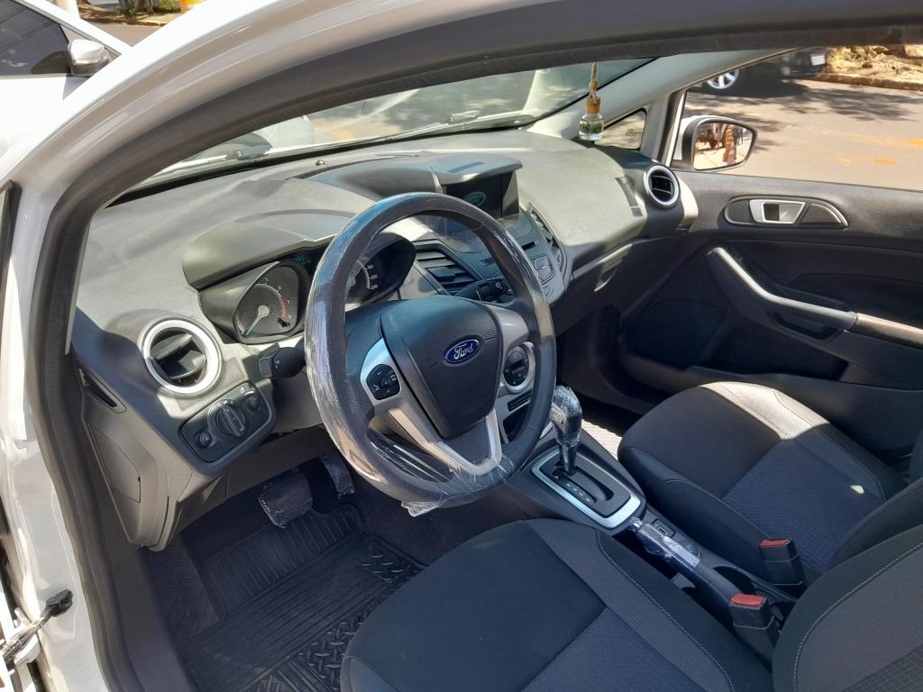 FORD Fiesta Hatch - Foto