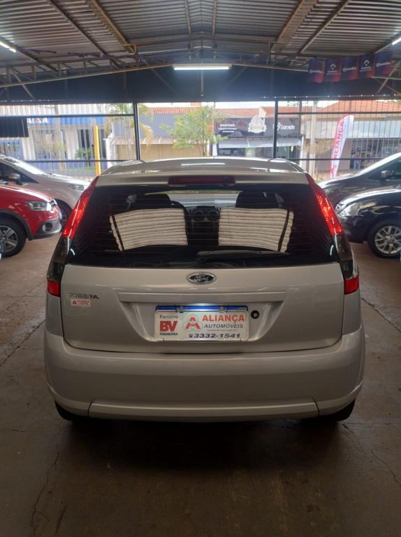 FORD Fiesta Hatch - Foto