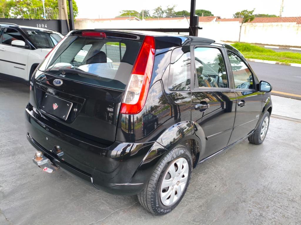 FORD Fiesta Hatch - Foto