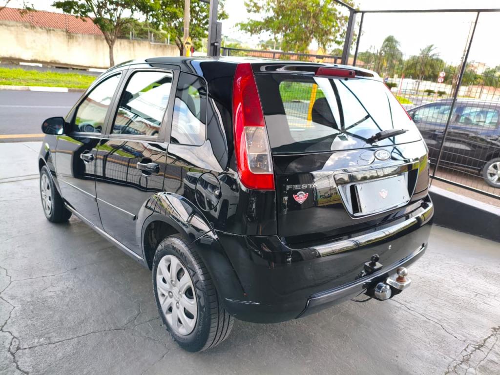 FORD Fiesta Hatch - Foto