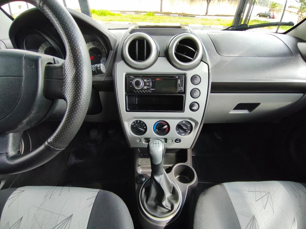 FORD Fiesta Hatch - Foto