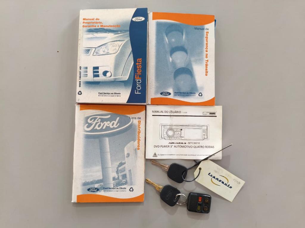 FORD Fiesta Hatch - Foto