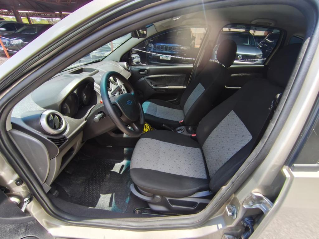 FORD Fiesta Hatch - Foto