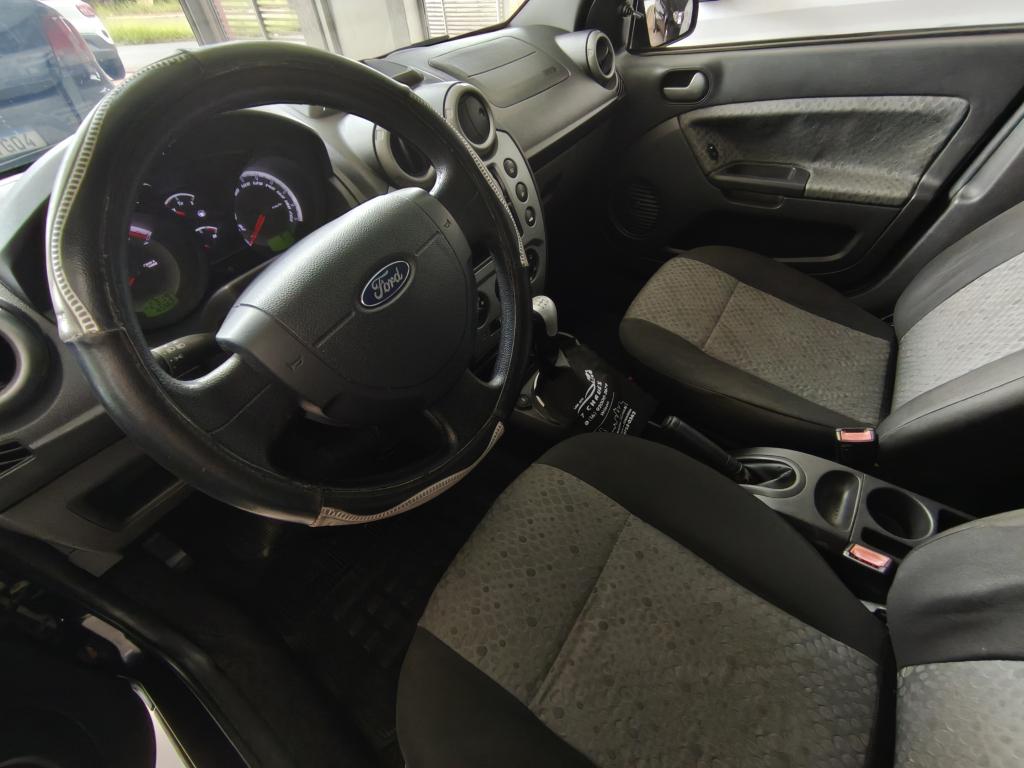 FORD Fiesta Hatch - Foto