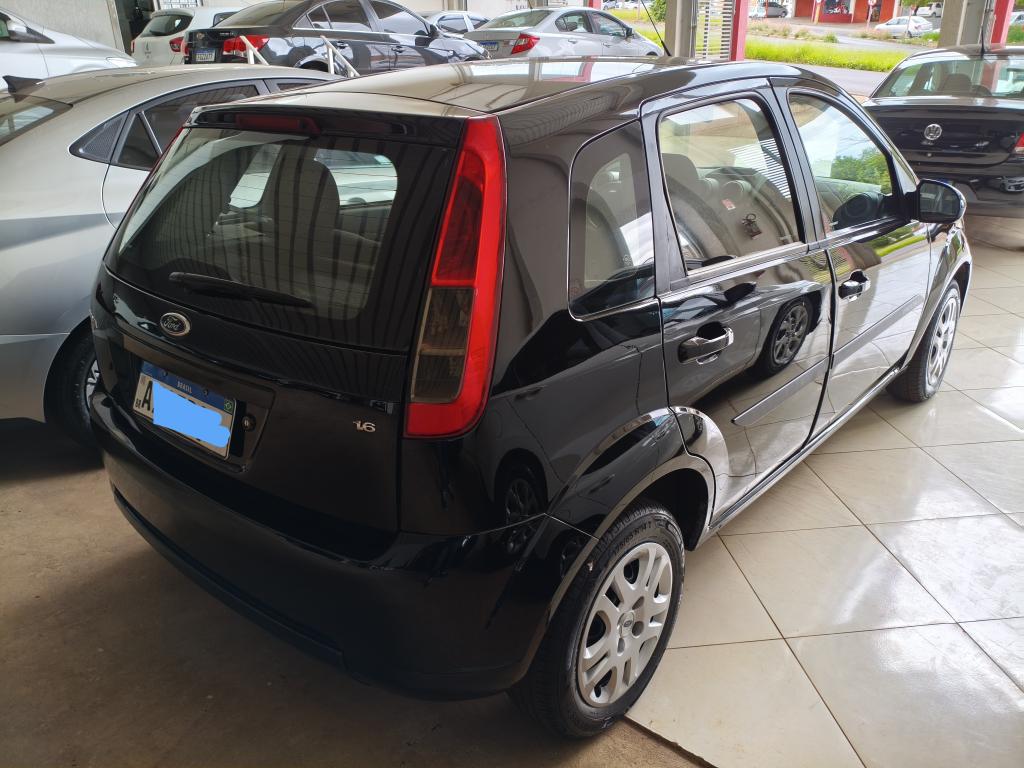 FORD Fiesta Hatch - Foto