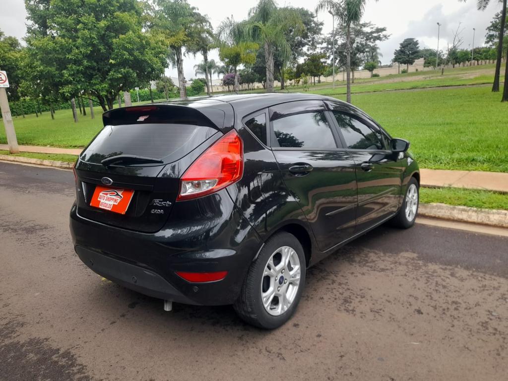 FORD Fiesta Hatch - Foto