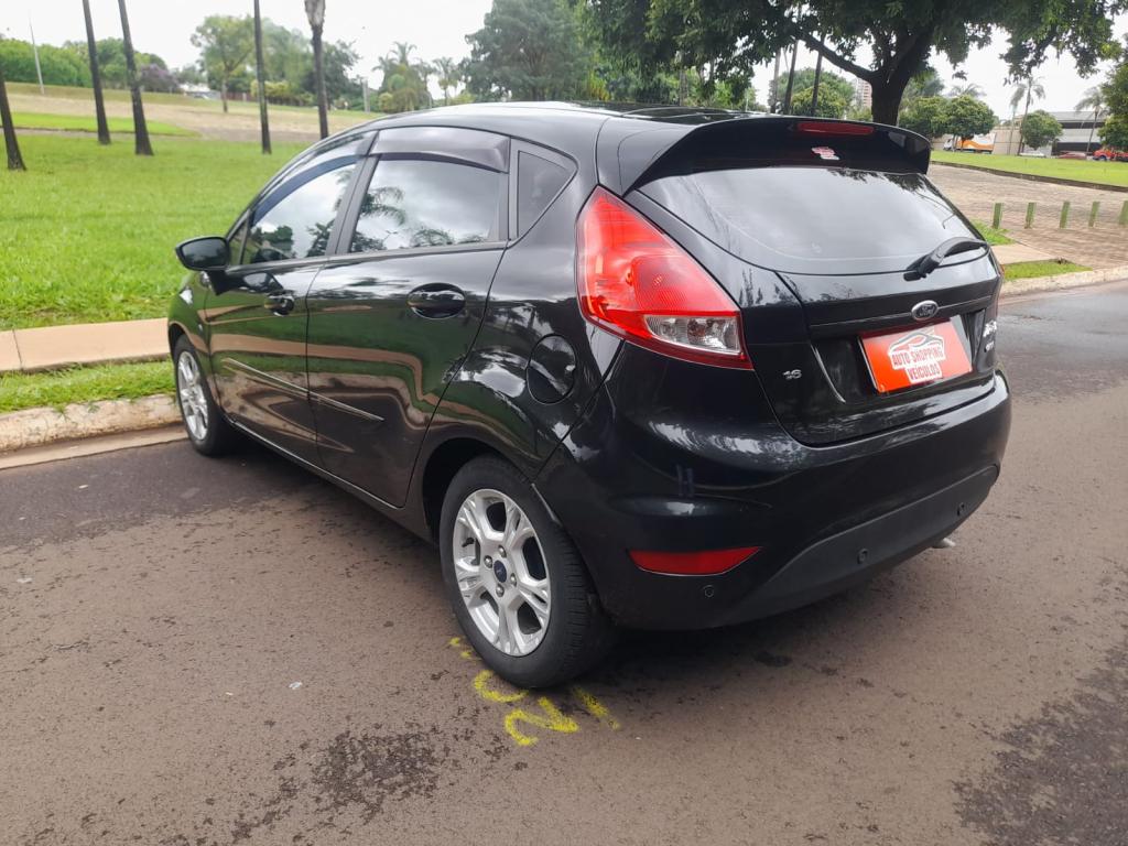 FORD Fiesta Hatch - Foto