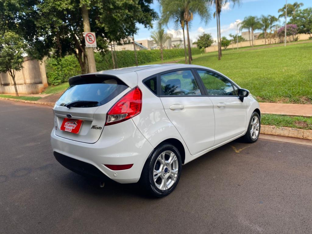 FORD Fiesta Hatch - Foto