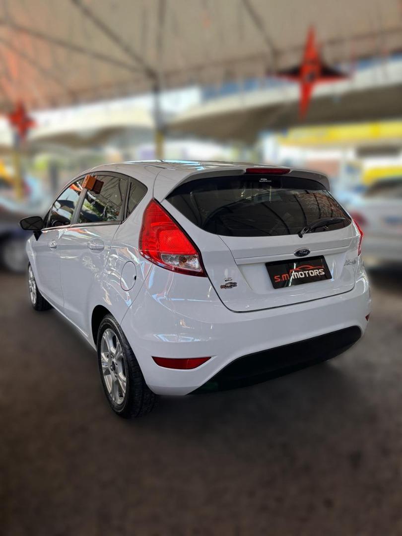 FORD Fiesta Hatch - Foto