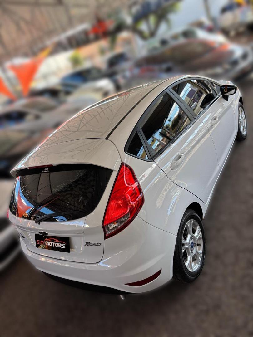 FORD Fiesta Hatch - Foto