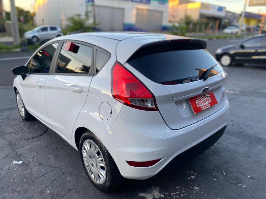 FORD Fiesta Hatch - Foto