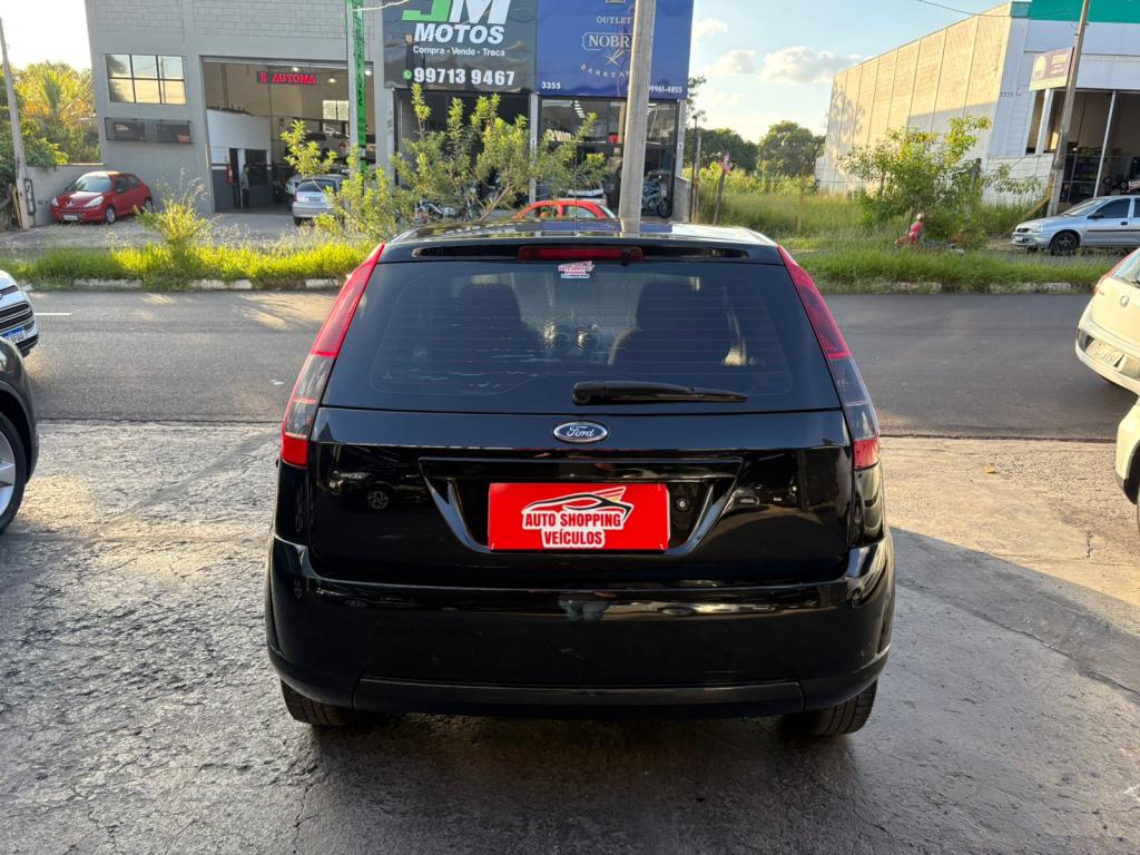 FORD Fiesta Hatch - Foto