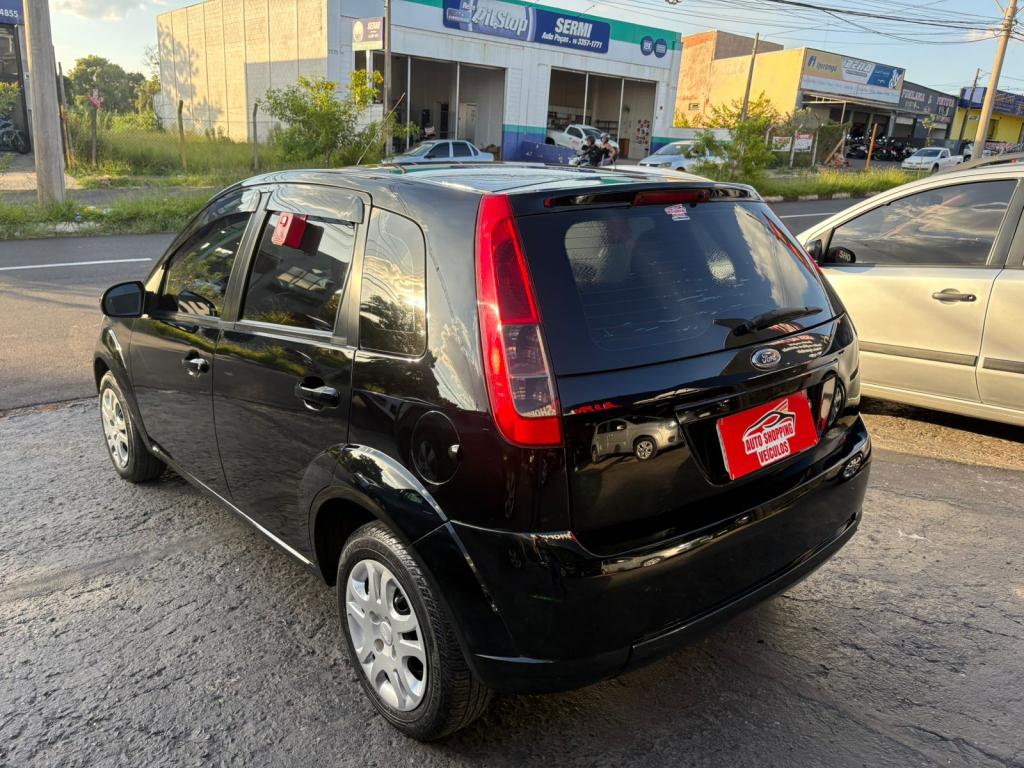 FORD Fiesta Hatch - Foto