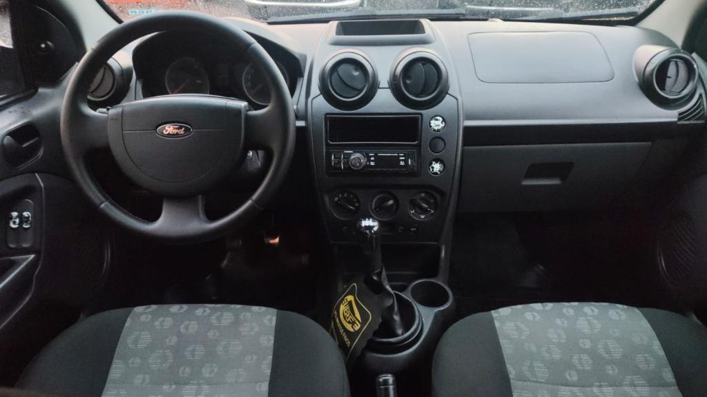 FORD Fiesta Hatch - Foto
