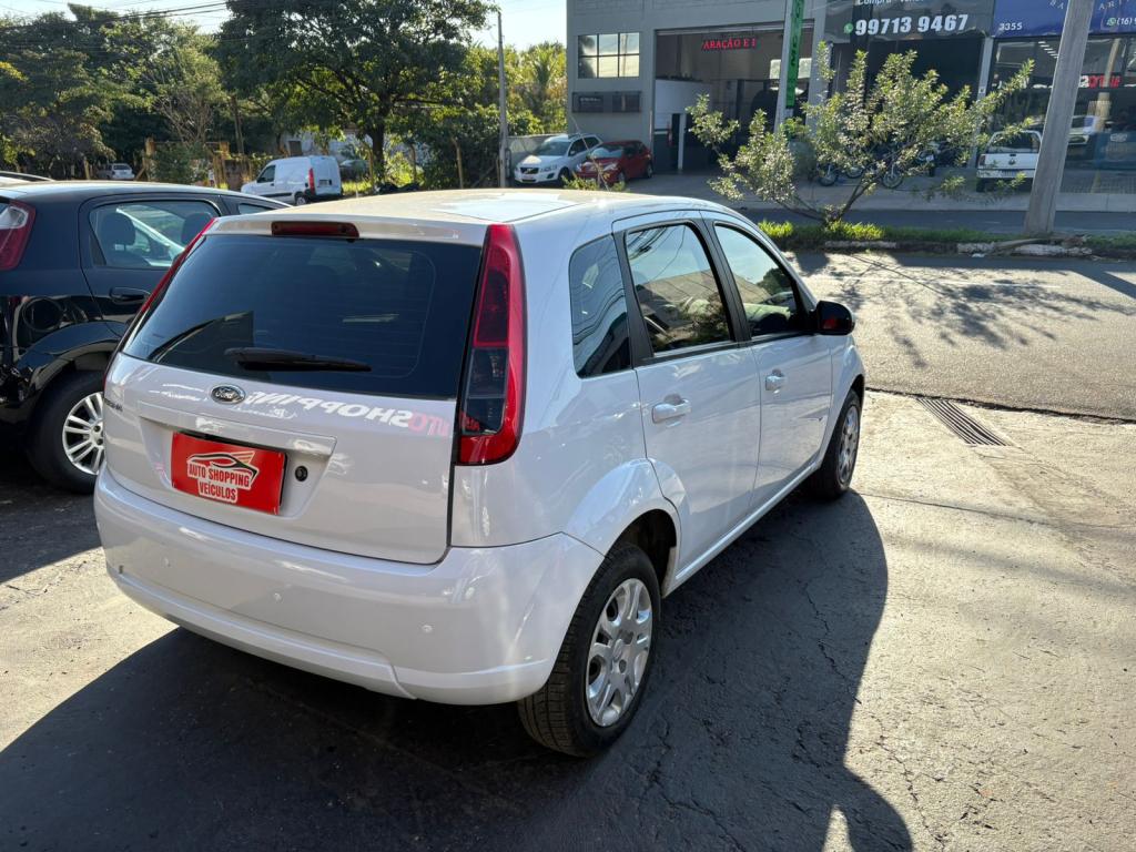 FORD Fiesta Hatch - Foto
